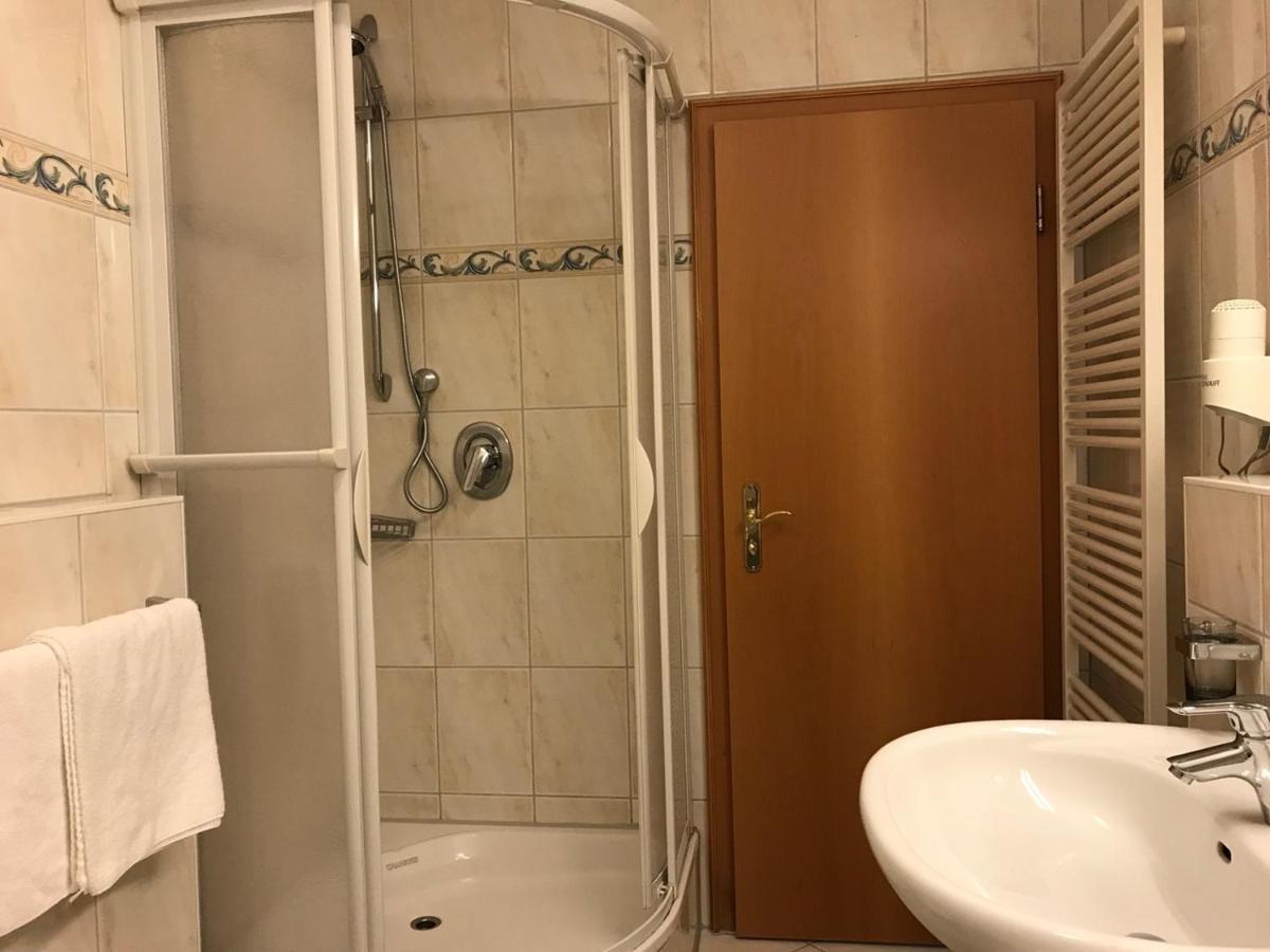 Hotel Zartenbach ฮินเทอร์ซาร์เทน ภายนอก รูปภาพ